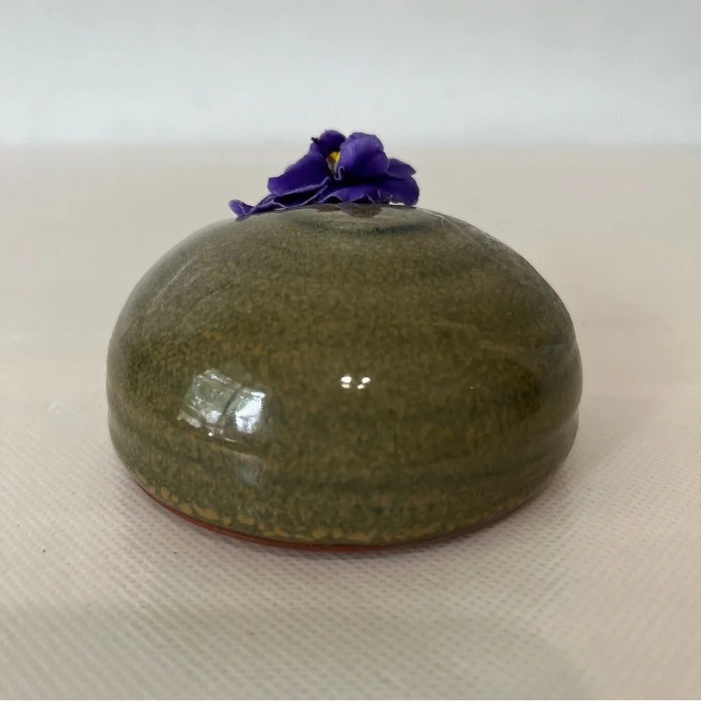 Vintage Ikebana Ceramic Green Flower Frog Vase Handmade Pottery MCM - Picture 3 of 7